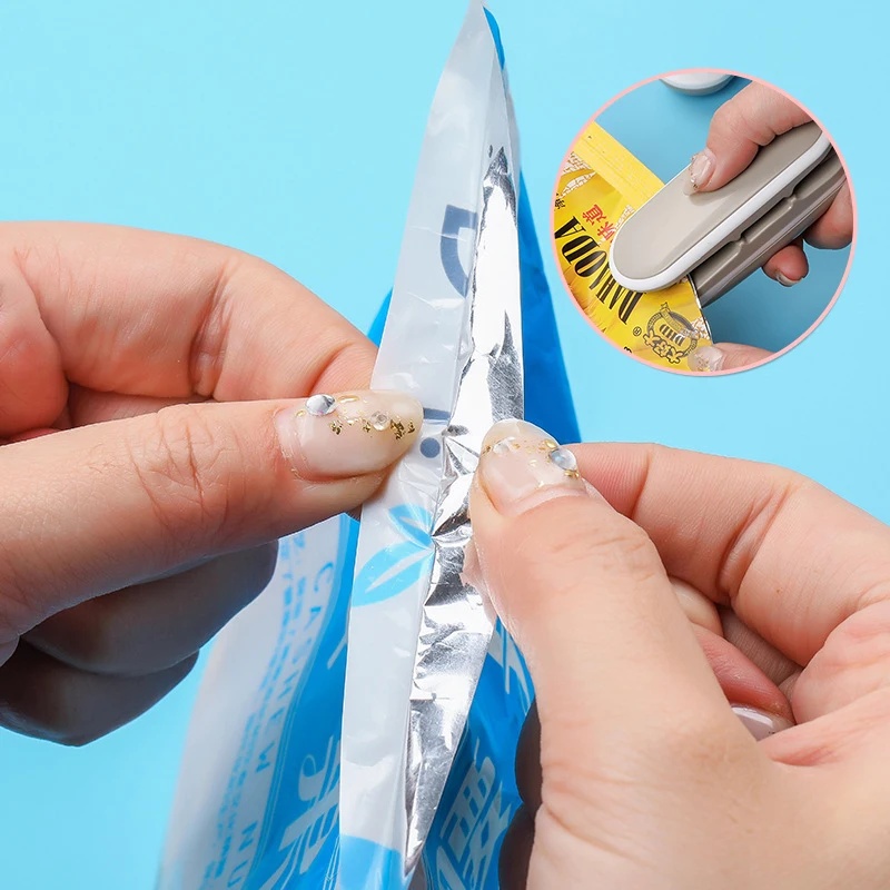 Hand Press Sealing Clip Mini H - огляд і ціна Food Packed Snacks